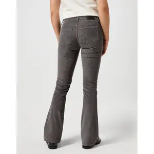 Vaqueros de mujer Wrangler Bootcut Magnet image-2