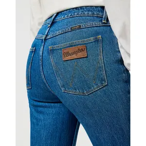 Vaqueros de mujer Wrangler Fierce Flare image-4