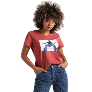 T-shirt col V femme Wrangler Shoot Faded image-0