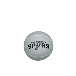 Odbijanie piłki nba drybling San Antonio Spurs image-0