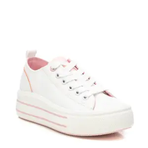 Girl Trainers Xti 15122401 image-1