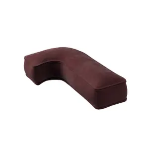 Pude med bogstavet j Yellow Tipi Posh Velvet image-1