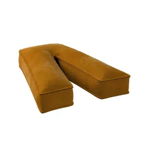 Μαξιλάρι γράμμα V Yellow Tipi Posh Velvet image-1