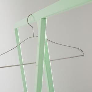 Metalowy wieszak na ubrania Ynot Design Sabu image-2