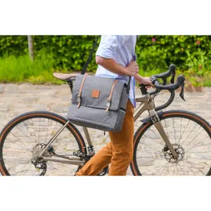 Waterproof rear side bike bag - made of recycled material Zefal Urban Messenger image-2