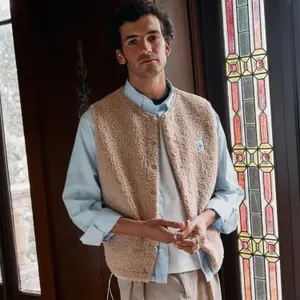 Sleeveless Sherpa Gilet Zeta image-3