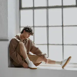 Bicolorowe trampki Zeta Alpha image-2