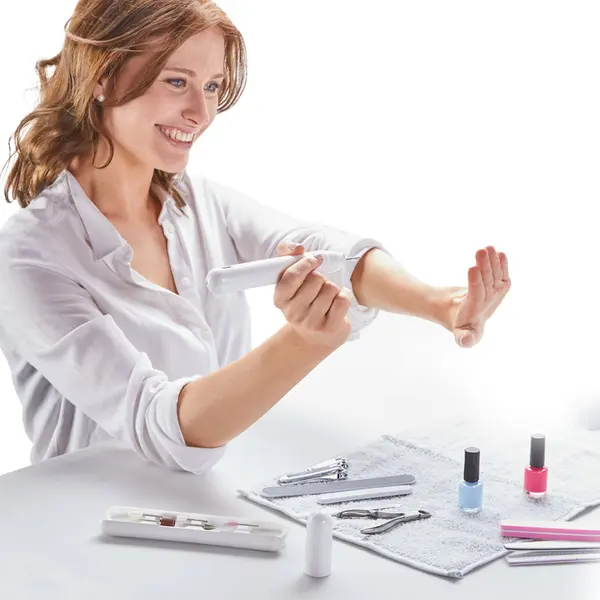 Appareil pour les ongles femme Lanaform