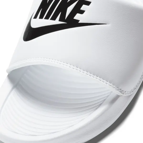 Nike Victori One - vue 2