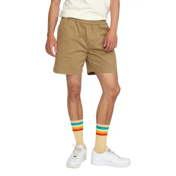 Short décontracté Revolution