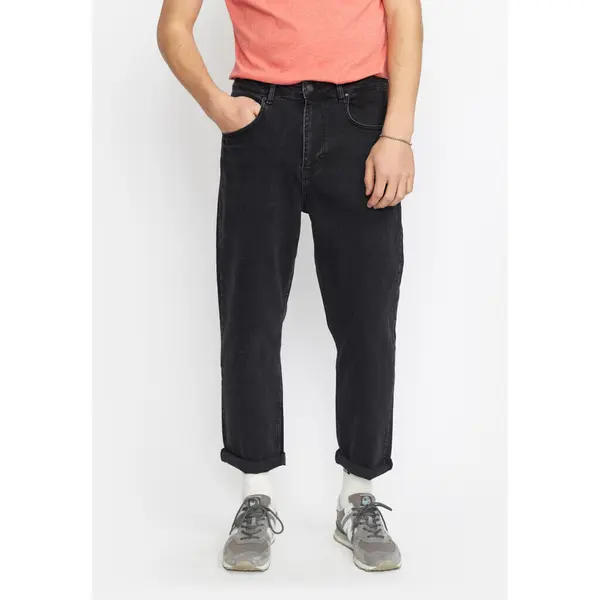 Jeans coupe décontractée Revolution