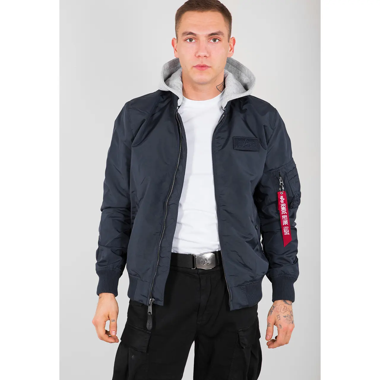 Bomber con cappuccio Alpha Industries MA-1 TT