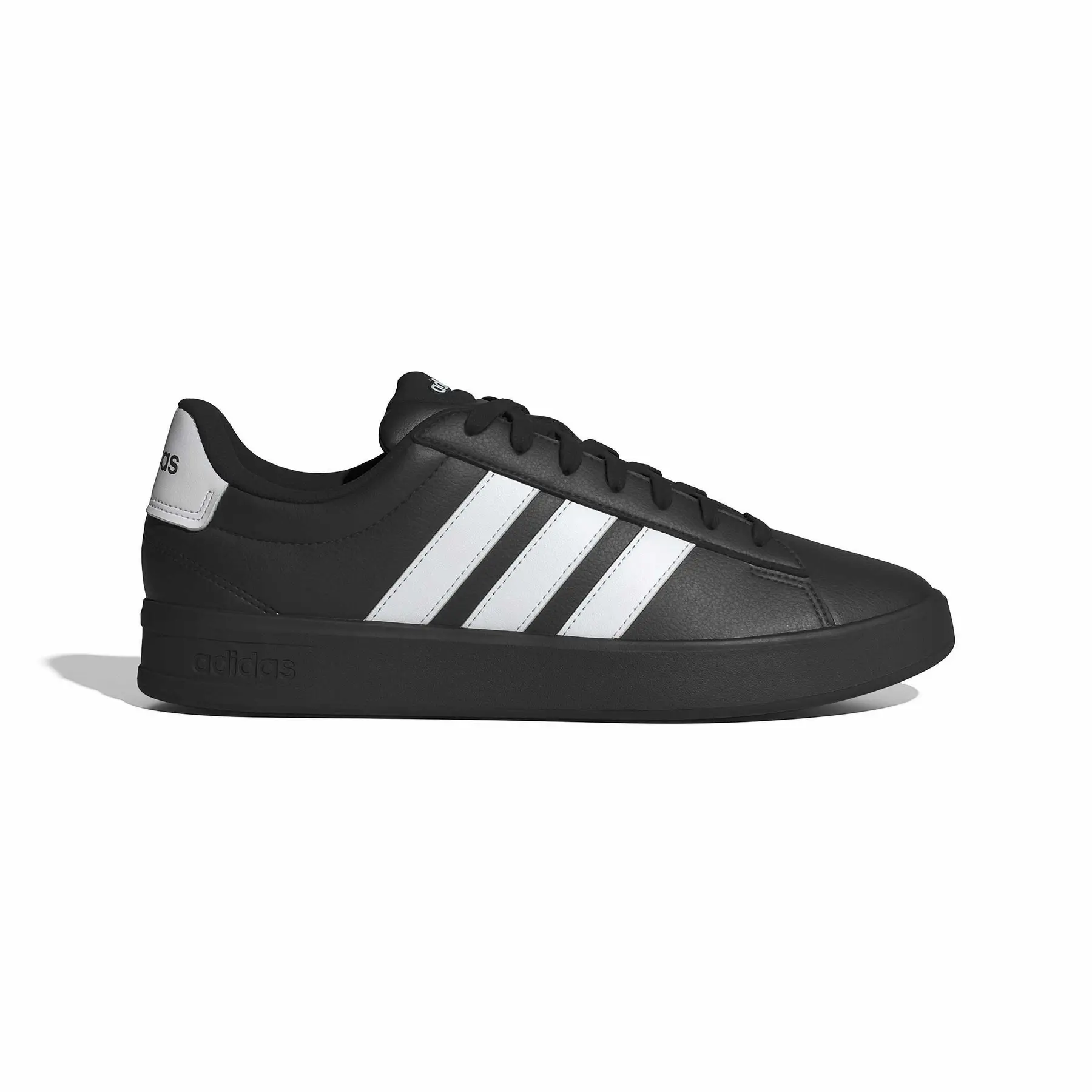 Sneakers iconiche adidas Grand Court 3.0