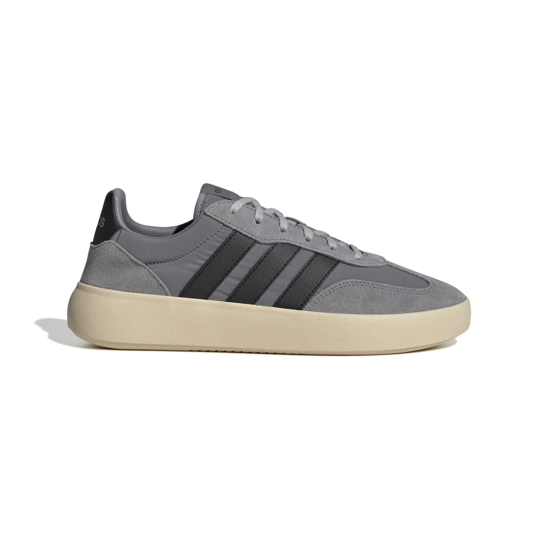 Sneakers adidas Barreda Decode - Farbe: Grau