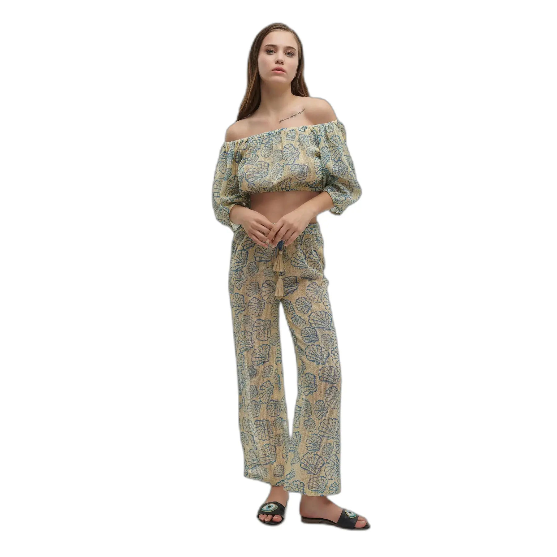 Vrouwelijk netstof broek en top set Ble Resort Collection