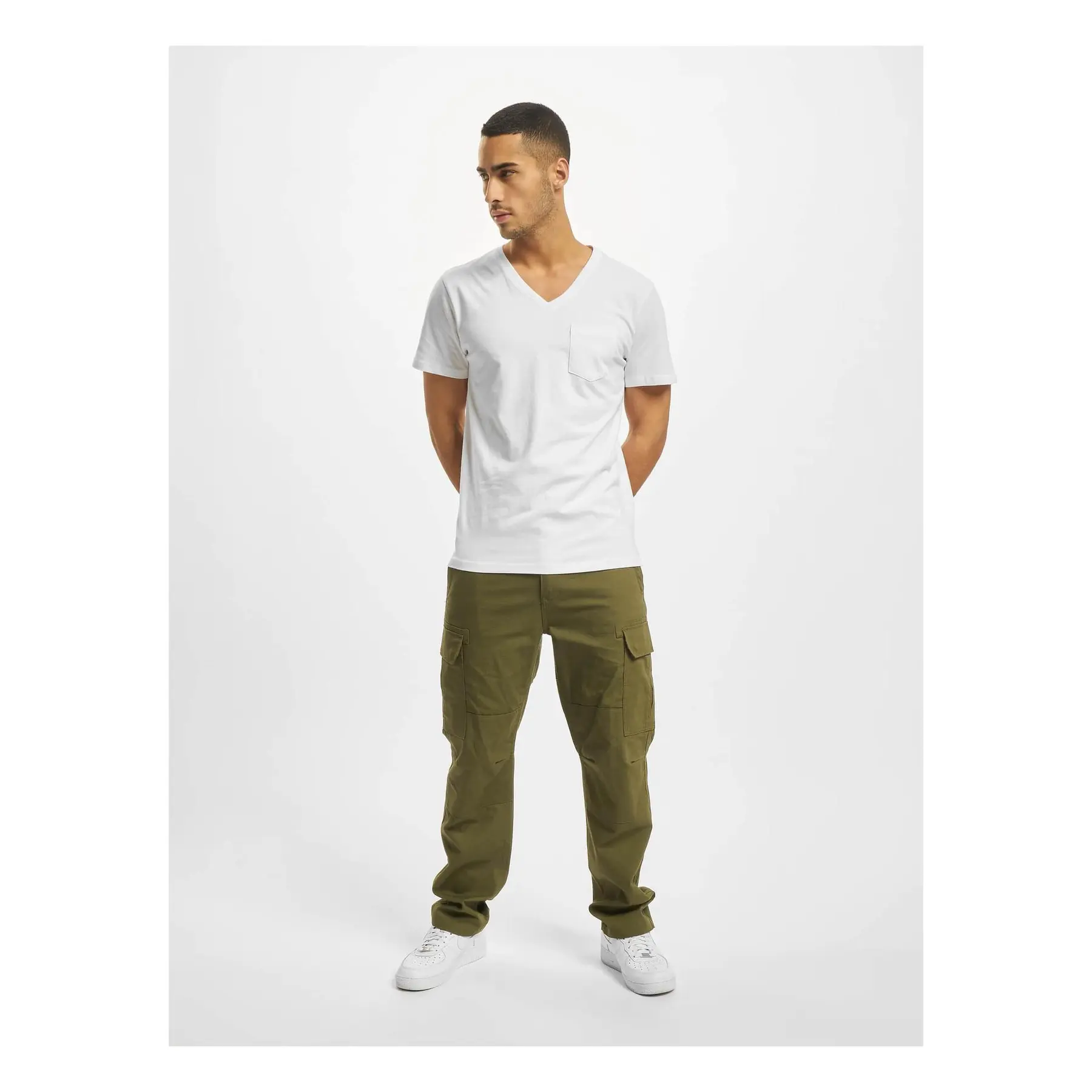 T-shirt con scollo a V DEF