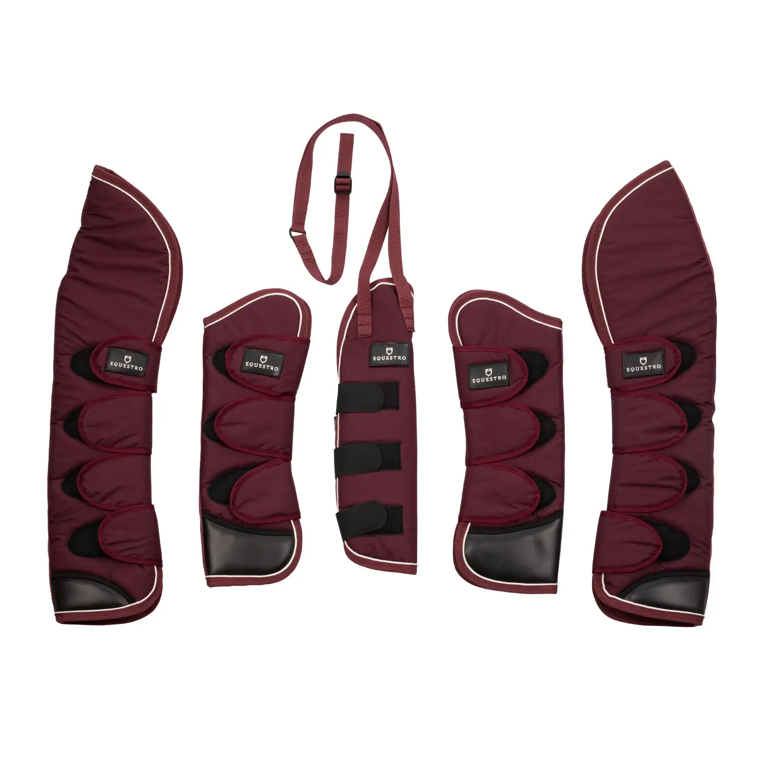 Closed boots for horses with tail guard Equestro Travel