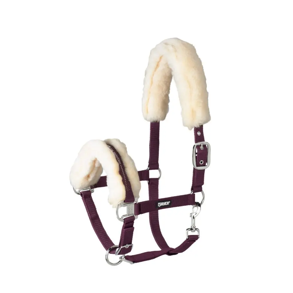 Fur halter for horse Eskadron