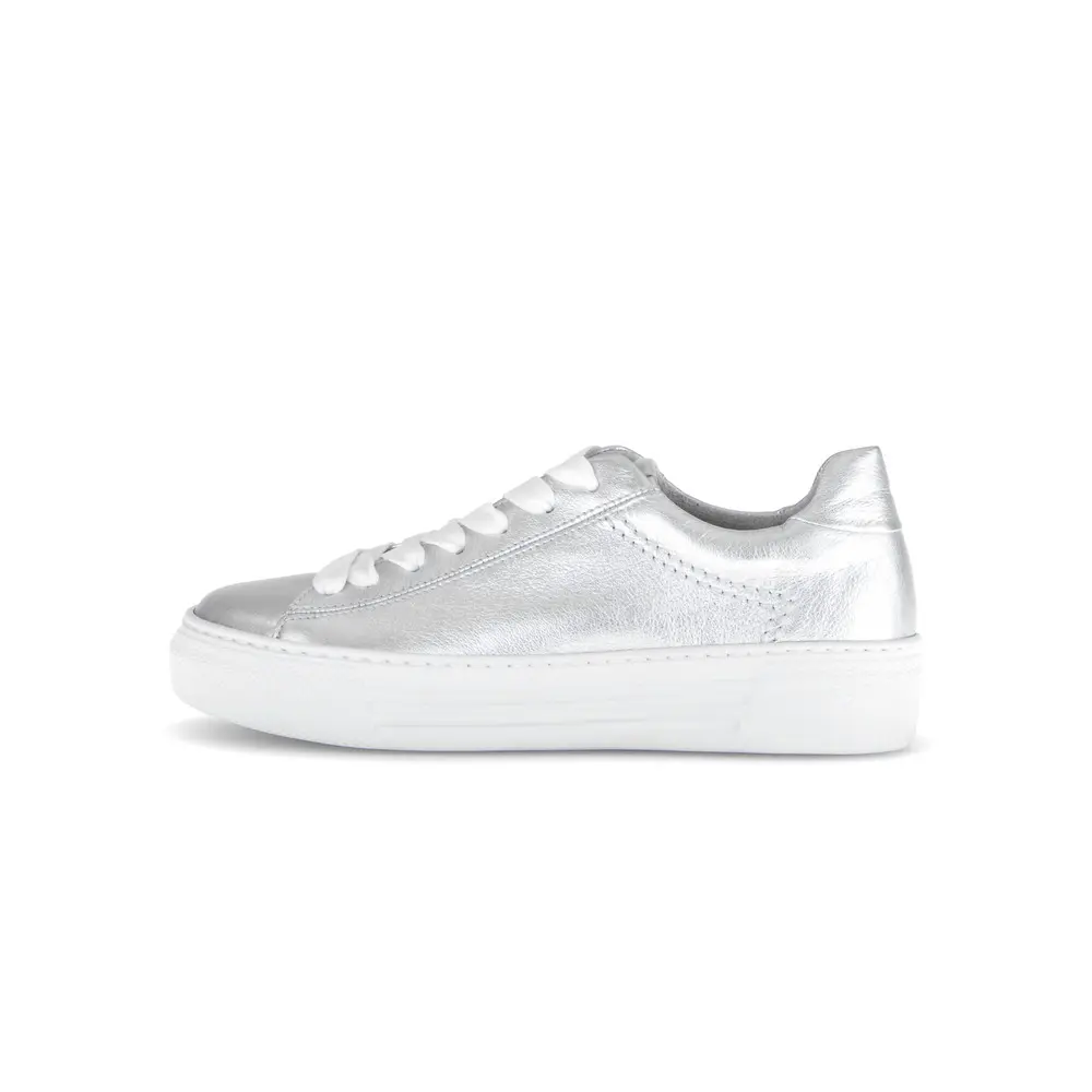 Baskets en cuir lisse femme