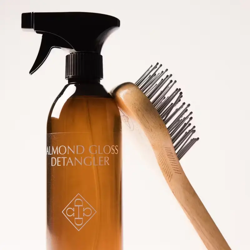Districante per cavallo all'extra di mandorla Grooming Deluxe Gloss