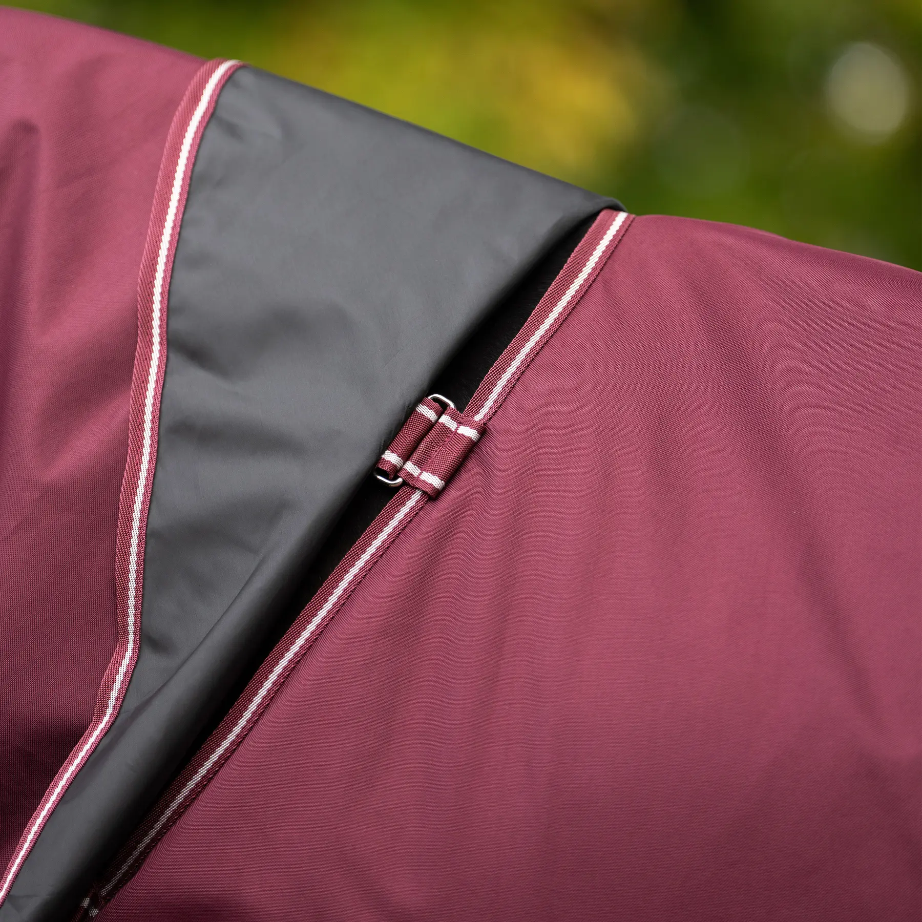 Imperial Riding Rouge Outdoor Blanket For Horse With Detachable Neck Basic 200G