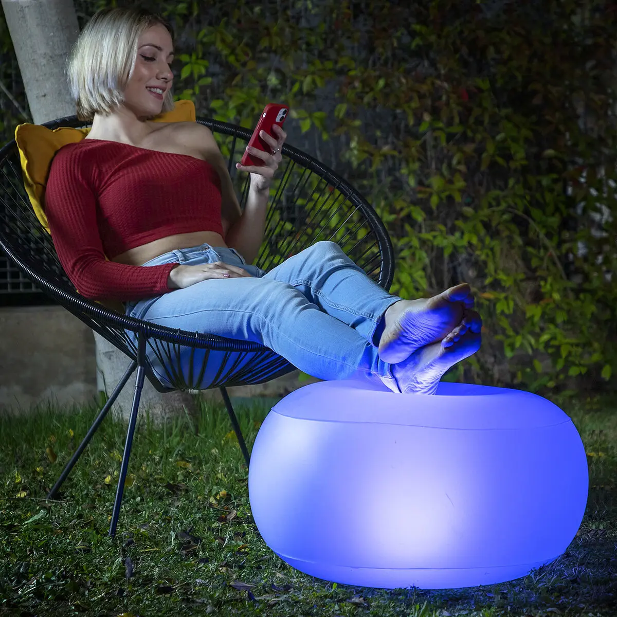 Fauteuil gonflable avec LED multicolore et télécommande InnovaGoods Pulight Fauteuil gonflable avec LED multicolore et télécommande InnovaGoods Pulight