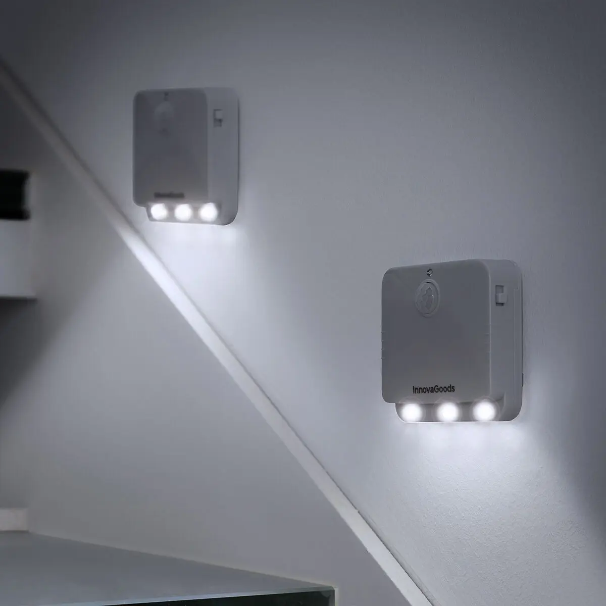Lampe led avec capteur de mouvement InnovaGoods Lumtoo (x2)