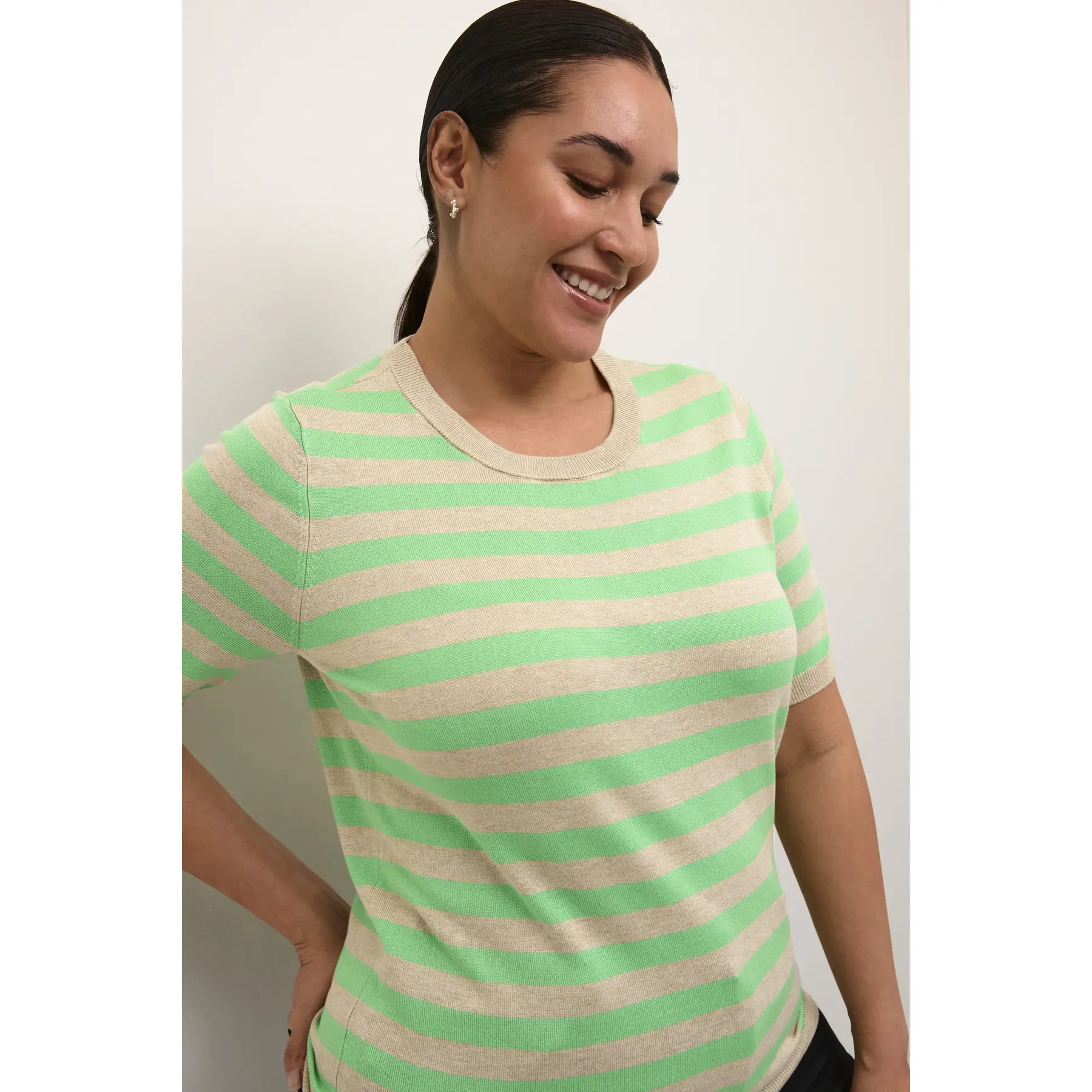 T-shirt da donna a righe KAFFE Curve Lizzy
