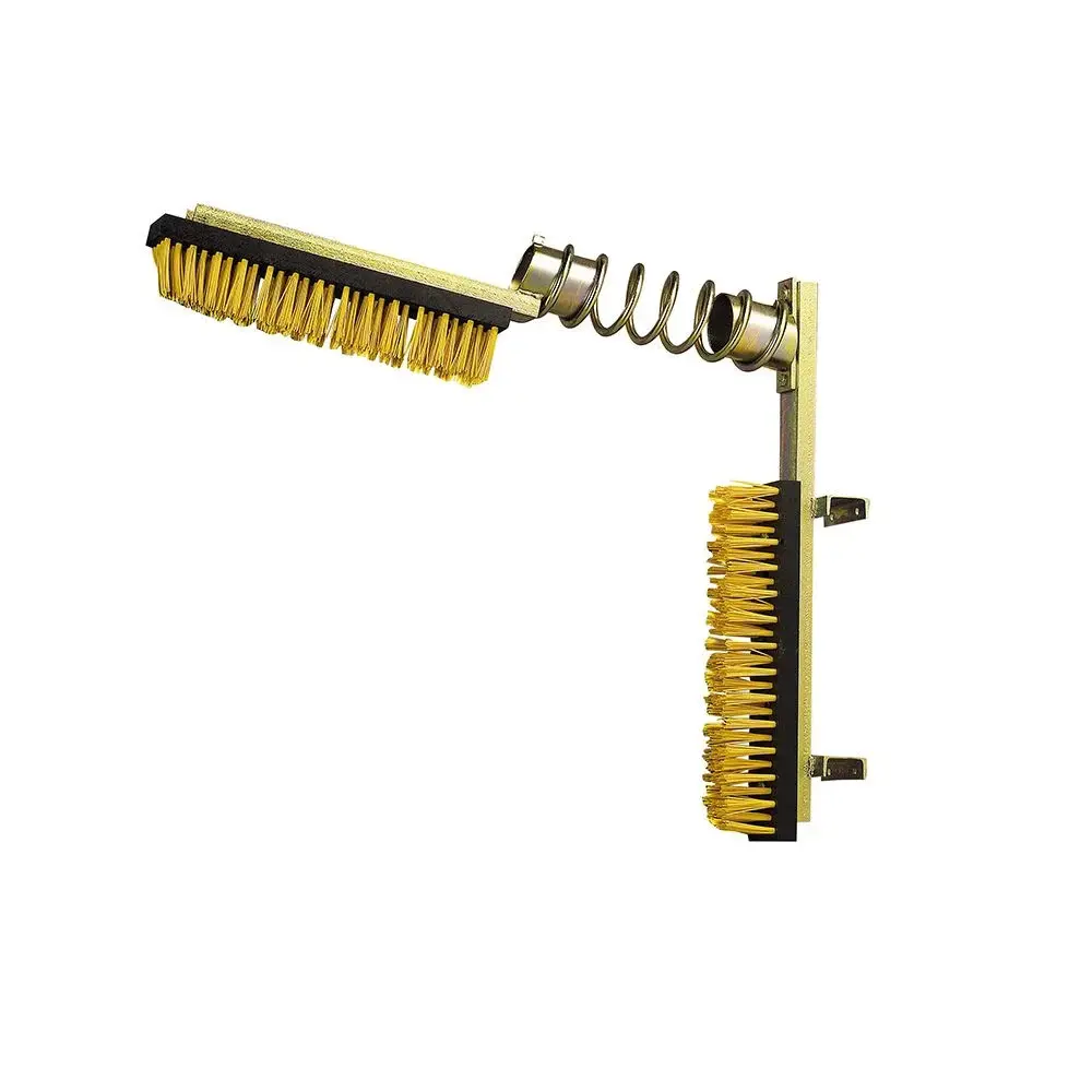 Brush for cattle in full stall barns Kamer