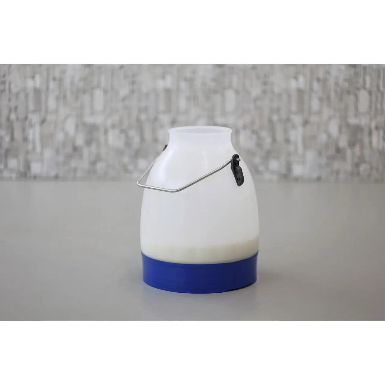 Semi-milk buckettransparent Kerbl