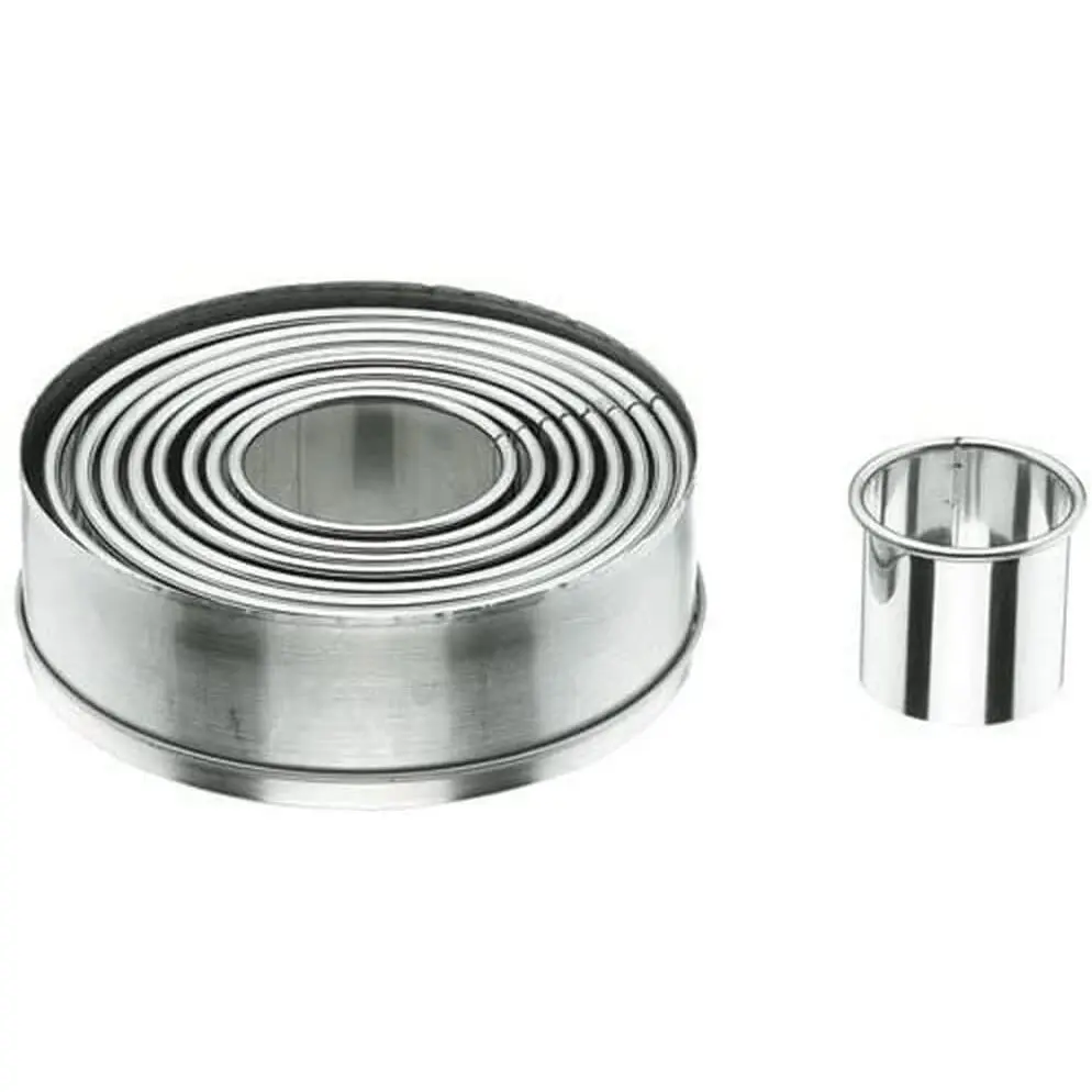 Boîte de 9 decoupoirs ronds unis en inox Lacor