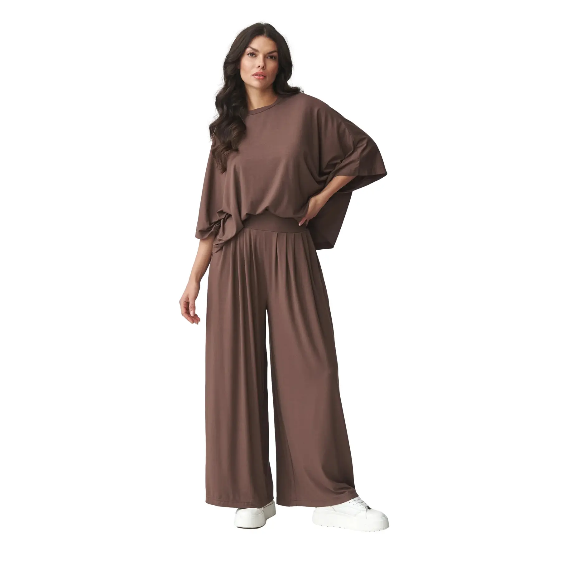 Completo t-shirt oversize e pantaloni donna