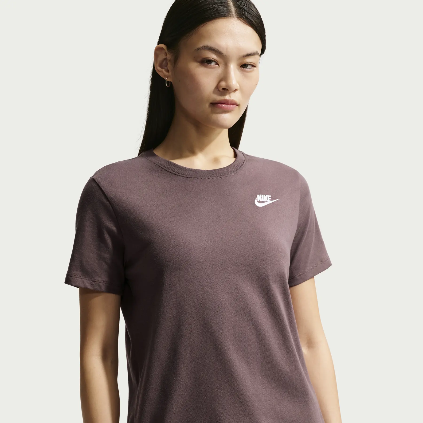 Nike Mujer Morado Sportswear Club Camiseta Manga Corta L - Imagen 3