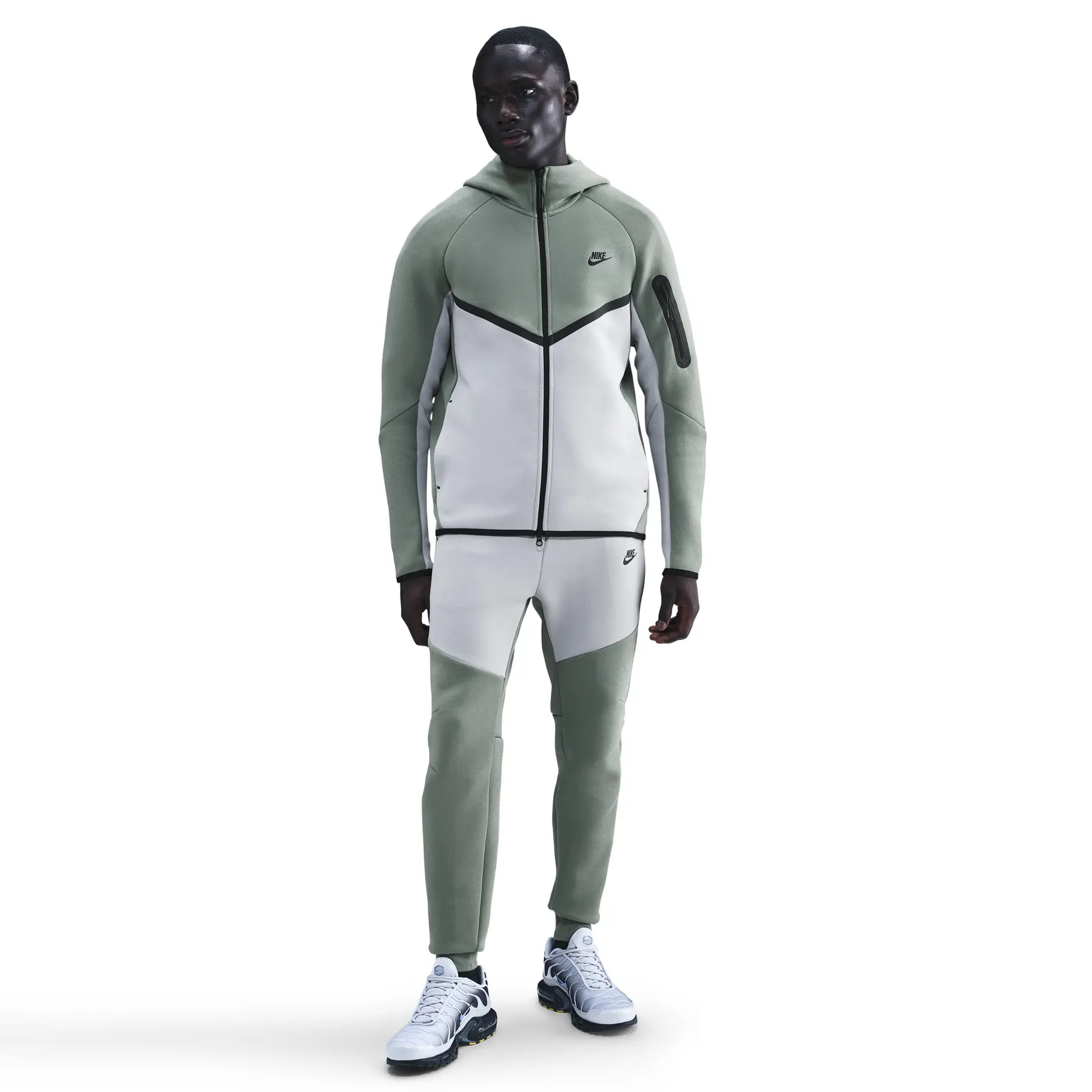 Jogging Nike Tech