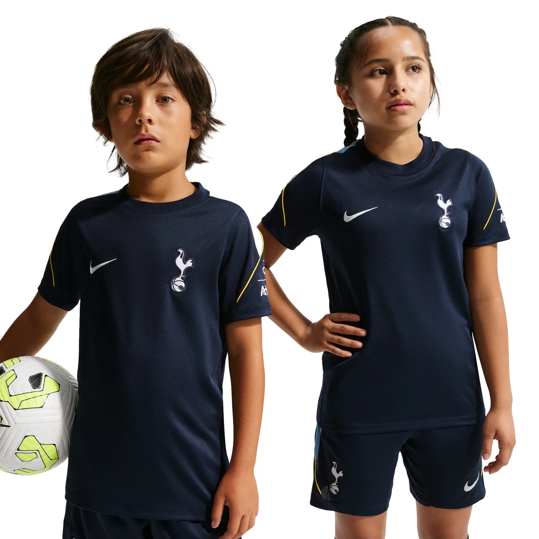Tottenham kindermantel Strike 2026/27