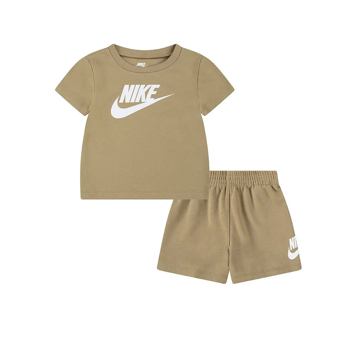 Ensemble t-shirt et short bébé Nike Club Ensemble t-shirt et short bébé Nike Club