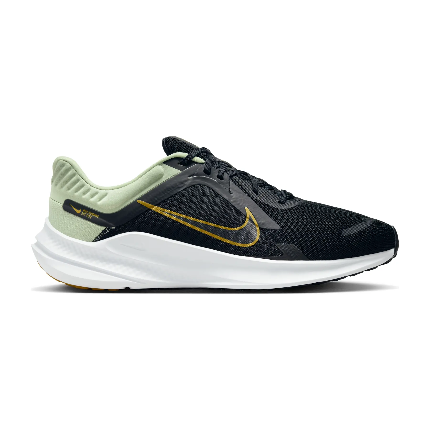 Nike Quest 5, vue de côté