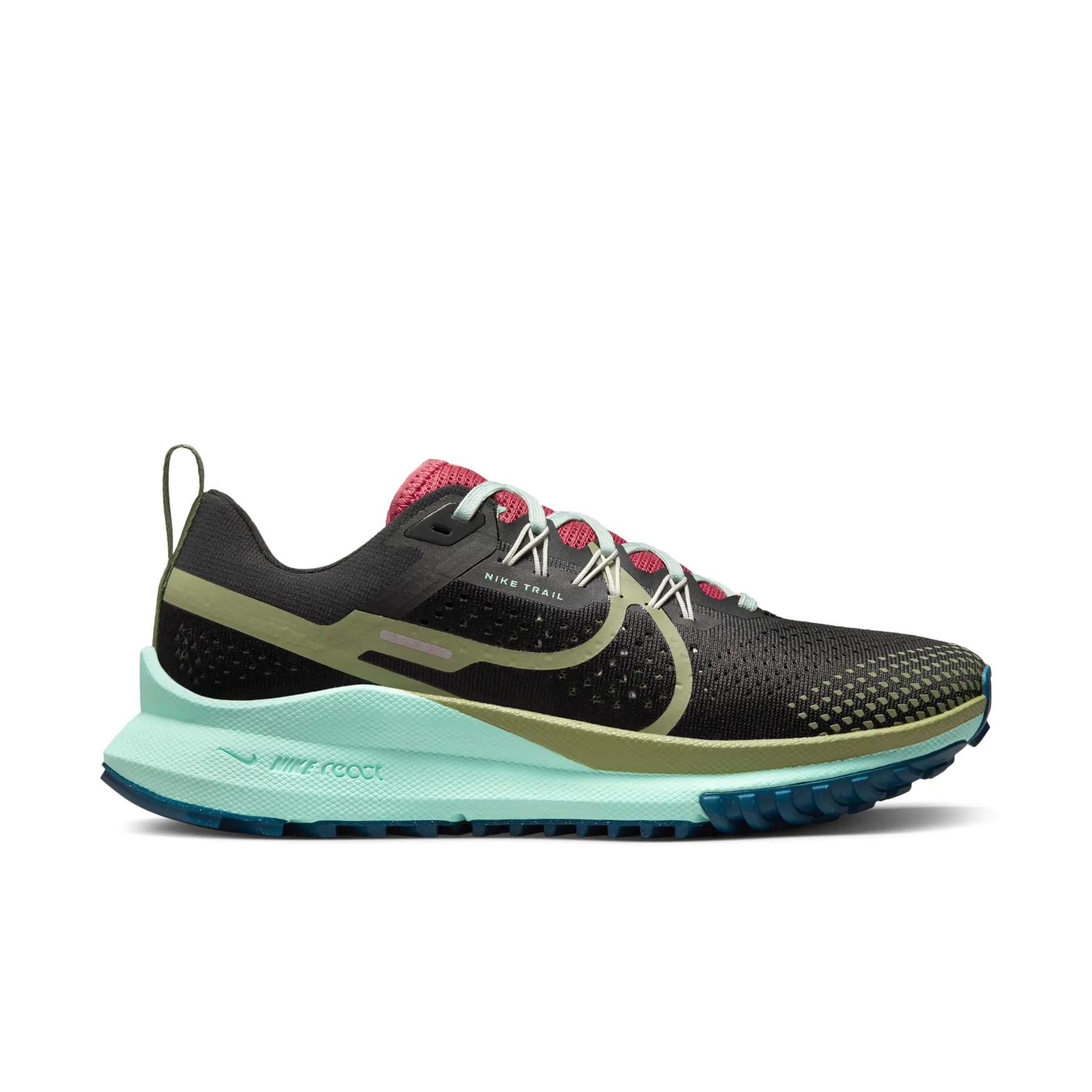Nike React Pegasus Trail 4, vue de côté