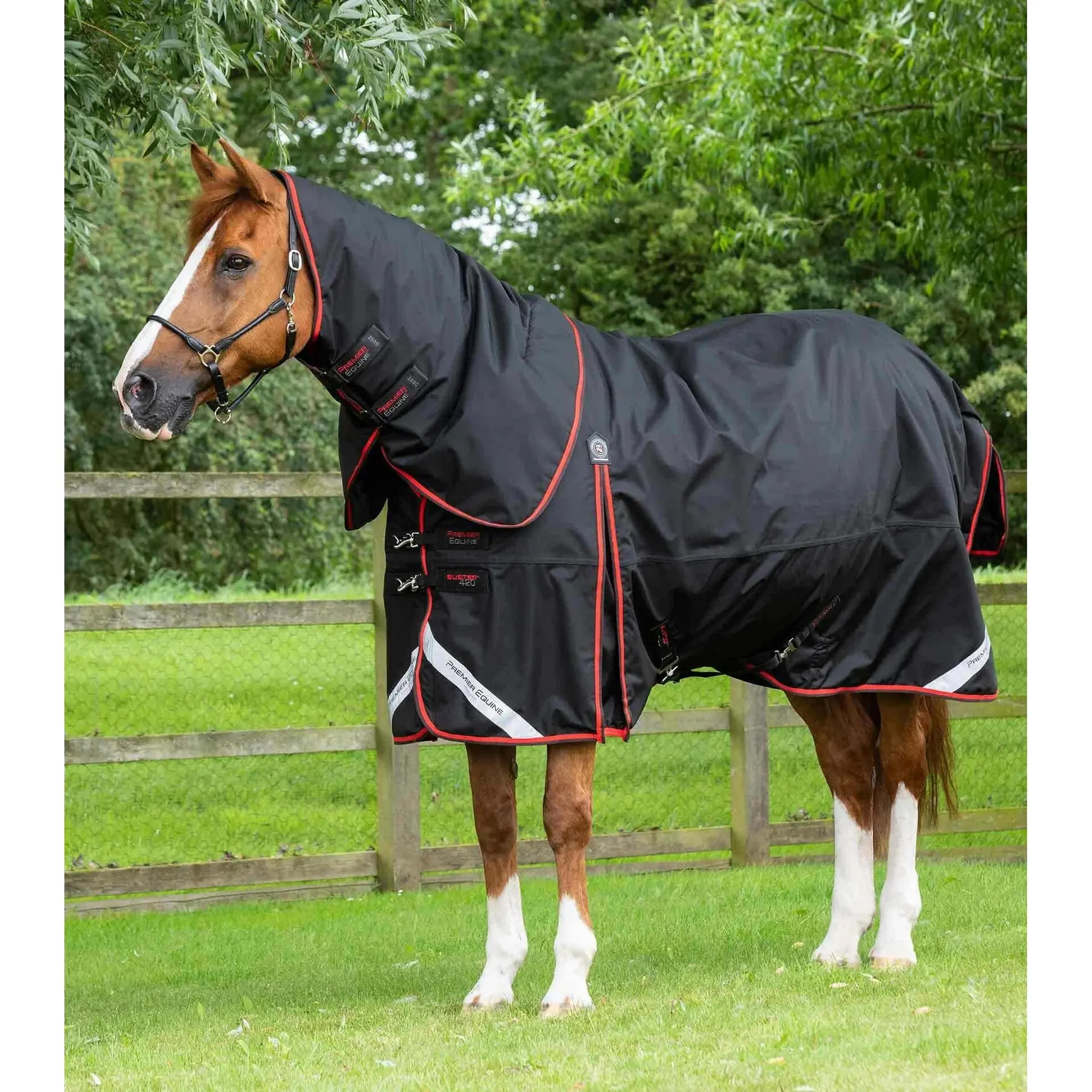Waterproof outdoor horse blanket with neck cover Premier Equine Buster 420 g Classic