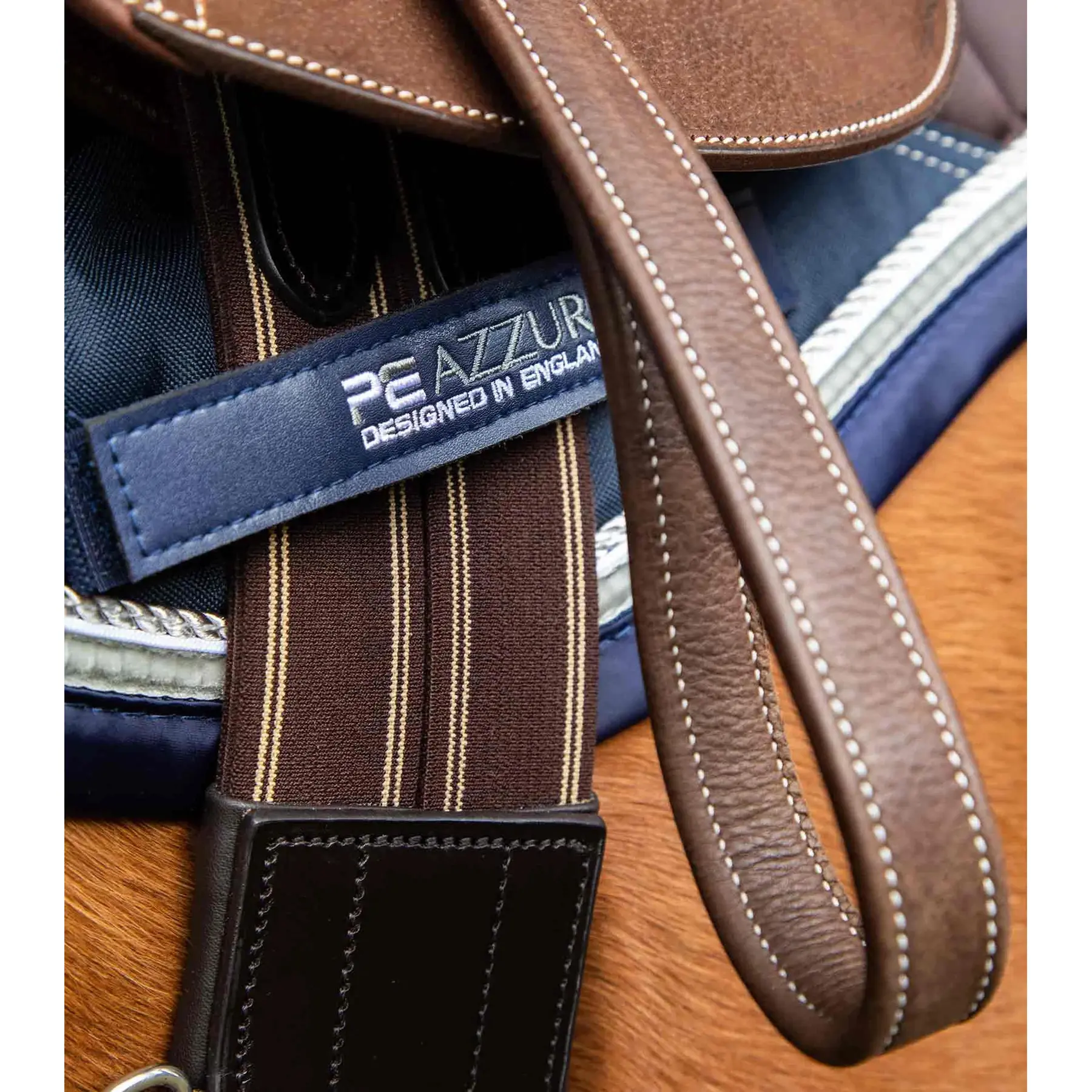 Anatomical leather horse girth Premier Equine Lizzano