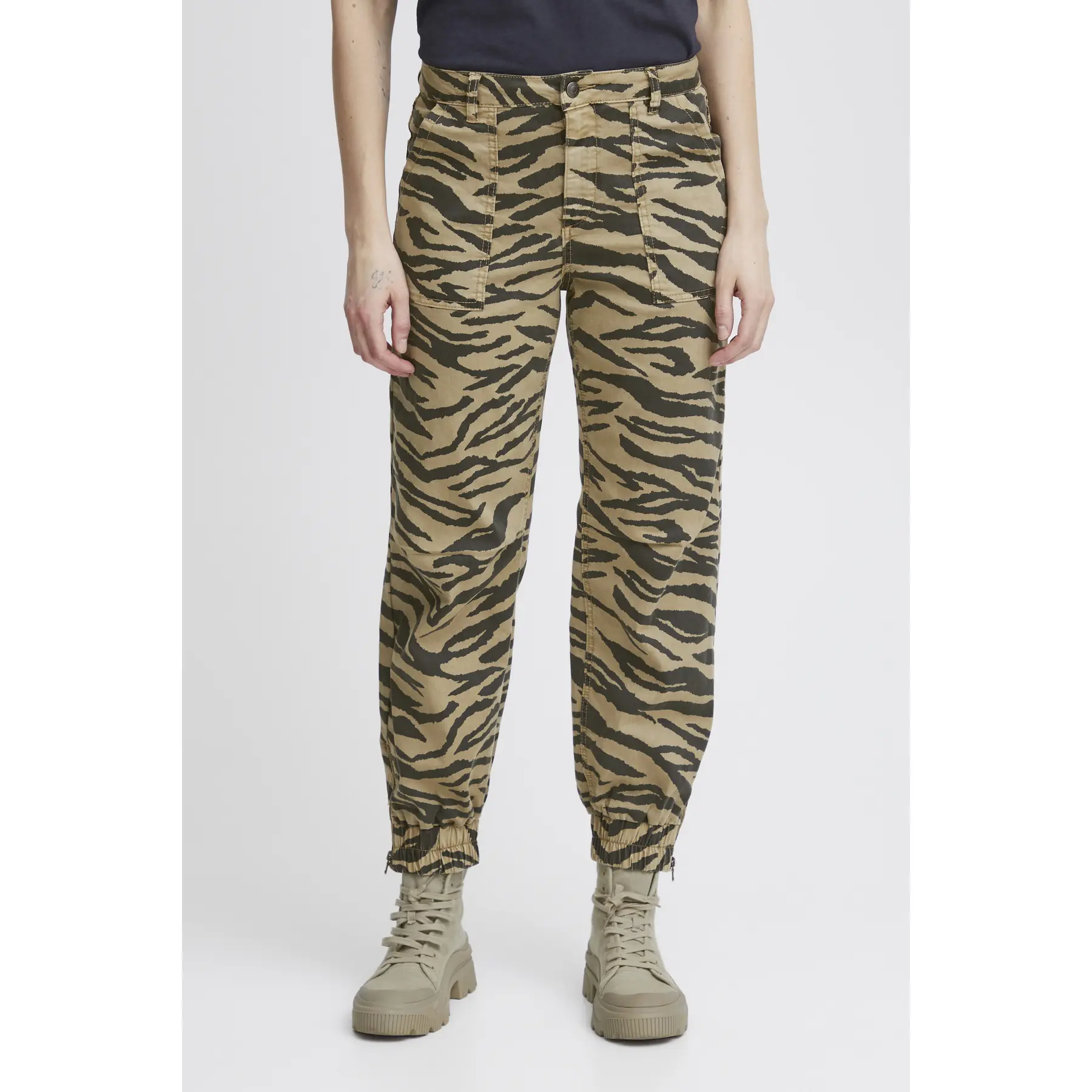 Pulz Jeans Women's Beige Trousers Nevada
