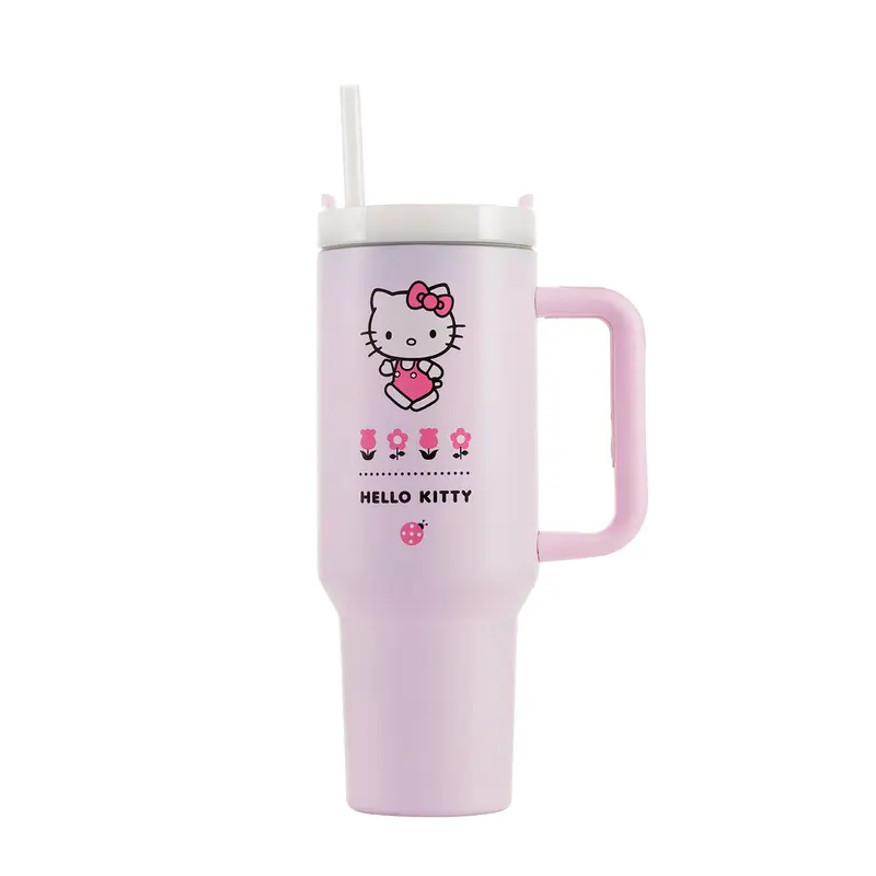 Becher Pyramid Hello Kitty