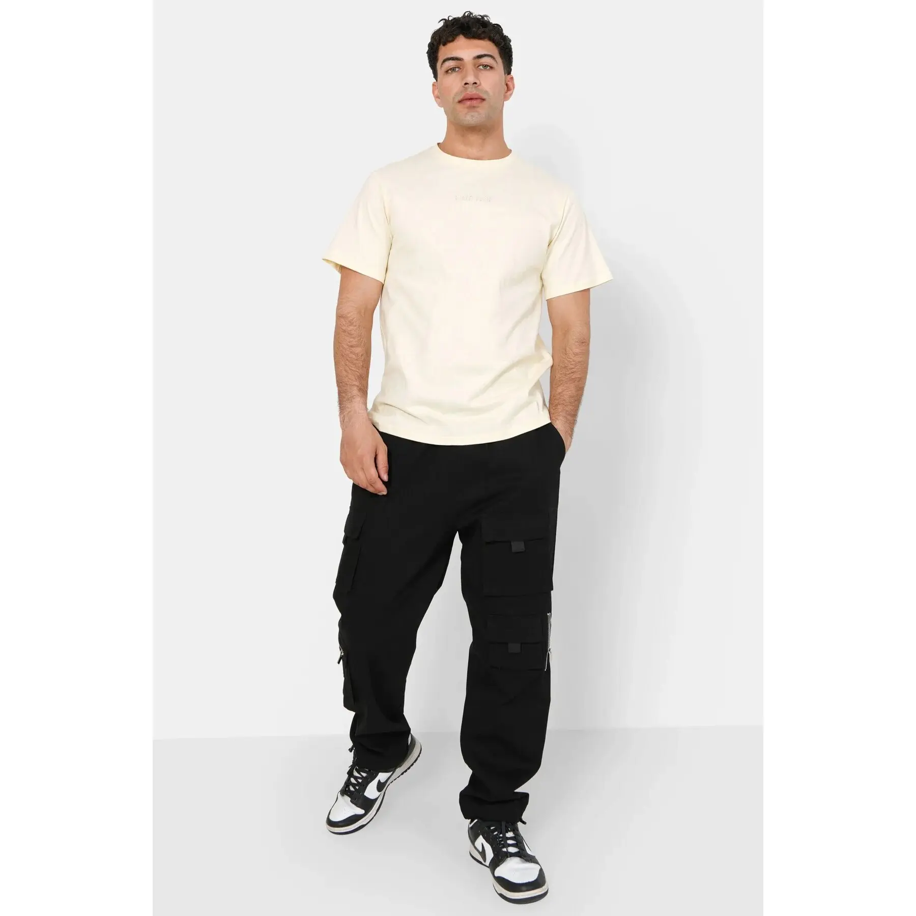 Pantaloni cargo con tasche dettagliate Sixth June Essential