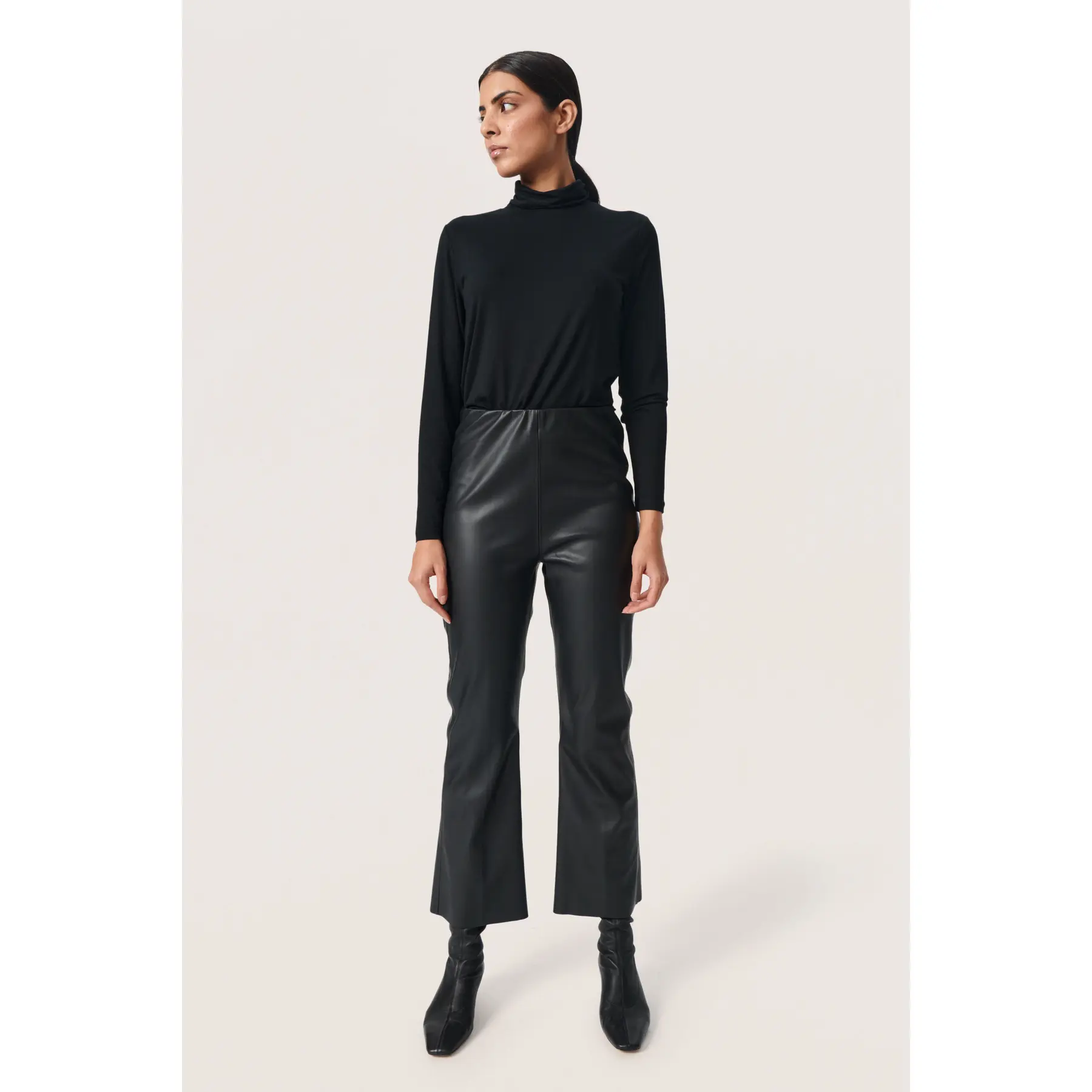 Pantaloni da donna Soaked in Luxury Kaylee PU Kickflare