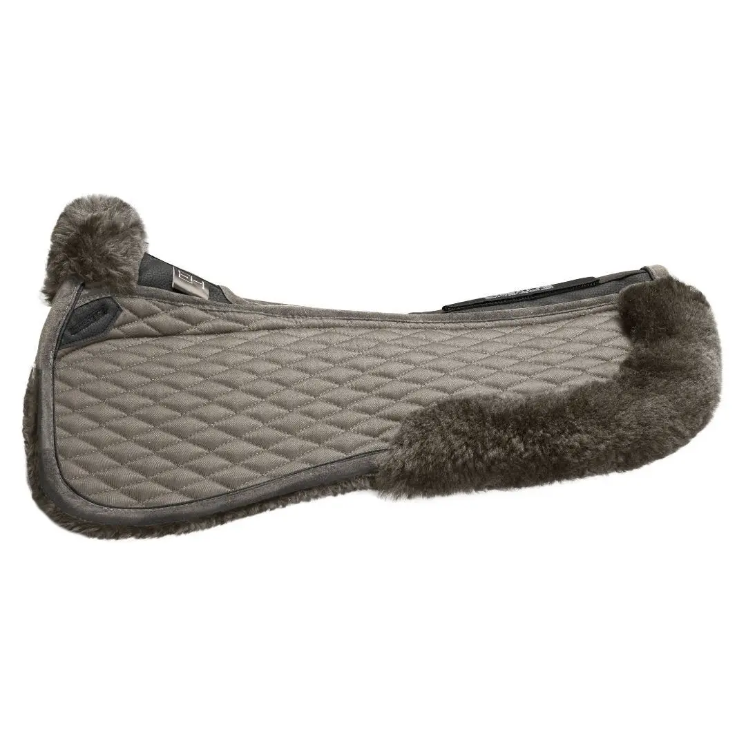 Sheepskin dressage saddle pad for horse Stübben Streamline
