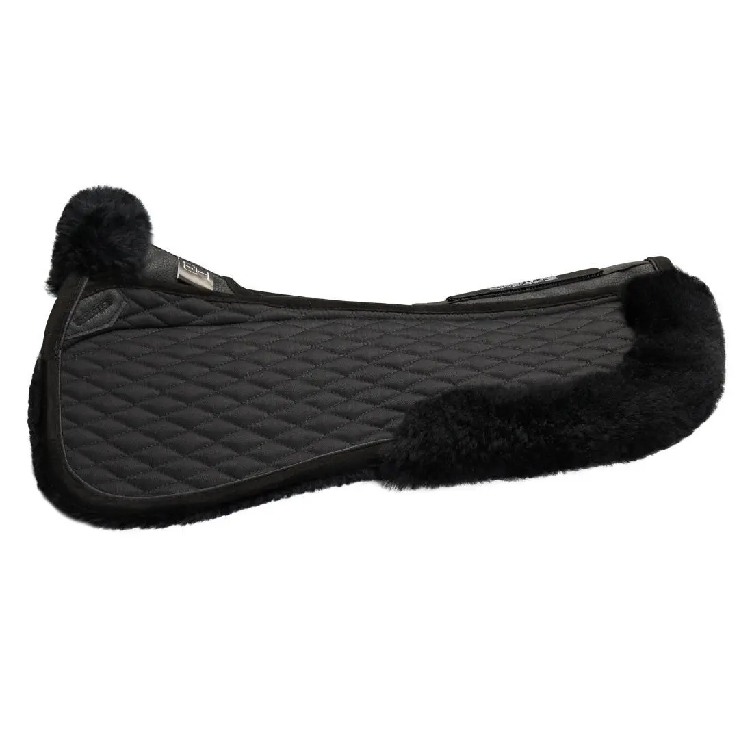 Sheepskin dressage saddle pad for horse Stübben Streamline