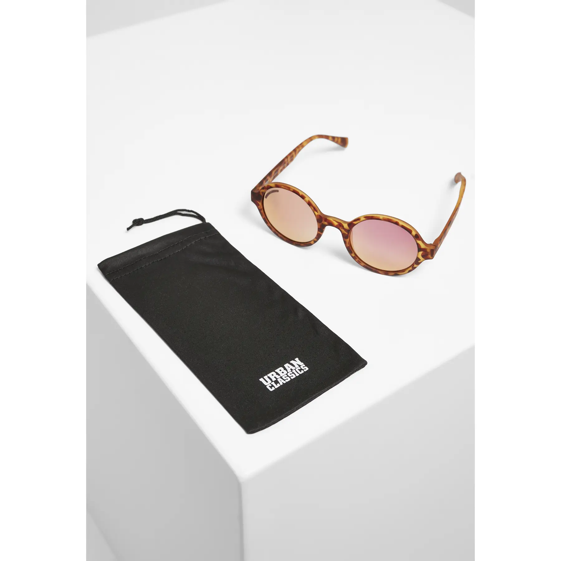 Occhiali da sole Urban Classics retro funk uc