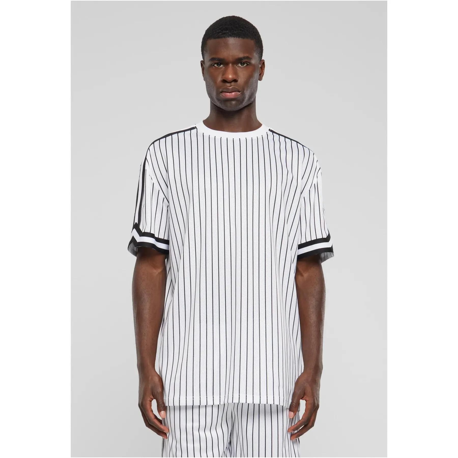 Gestreiftes Oversize-Strick-T-Shirt Urban Classics