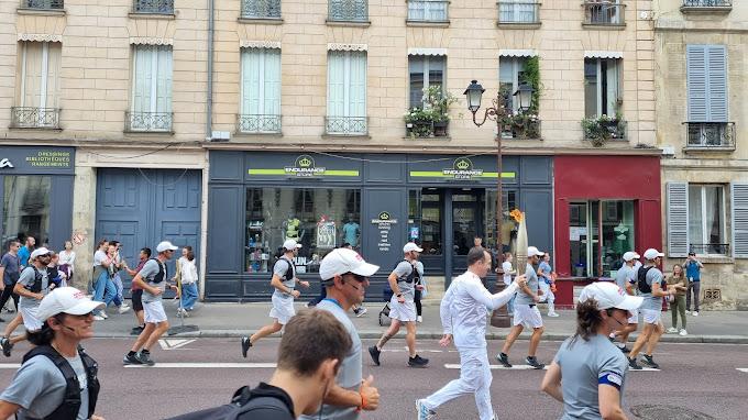 Endurance-Store corner Endurance-Store run